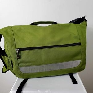 Patagonia Half Mass Messenger Bag Laptop Green- Shoulder Diaper Bag